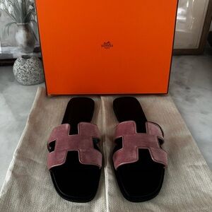 NWT Hermes Elan Sandals in Blush Size 37.5